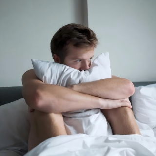 Ciúnas na bhFear agus Neamhláithreacht Mian